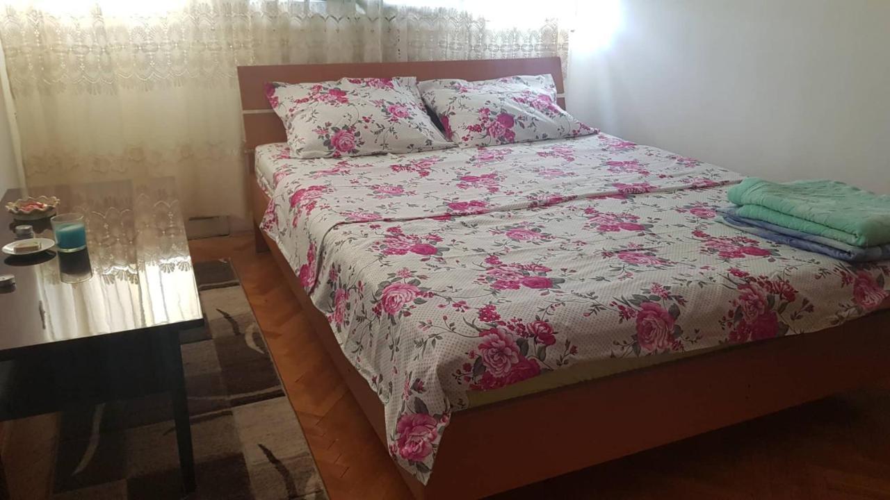 Baston Rent Podgorica Exterior foto